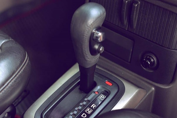Merawat transmisi otomatis (automatic transmission) sangat penting untuk menjaga kinerja kendaraan Anda dan memperpanjang umur transmisi.